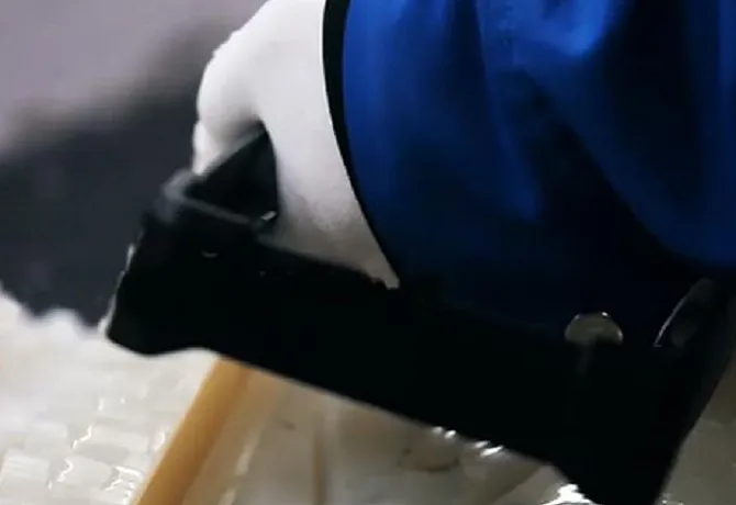 Vacuum Casting vs Vacuum Forming